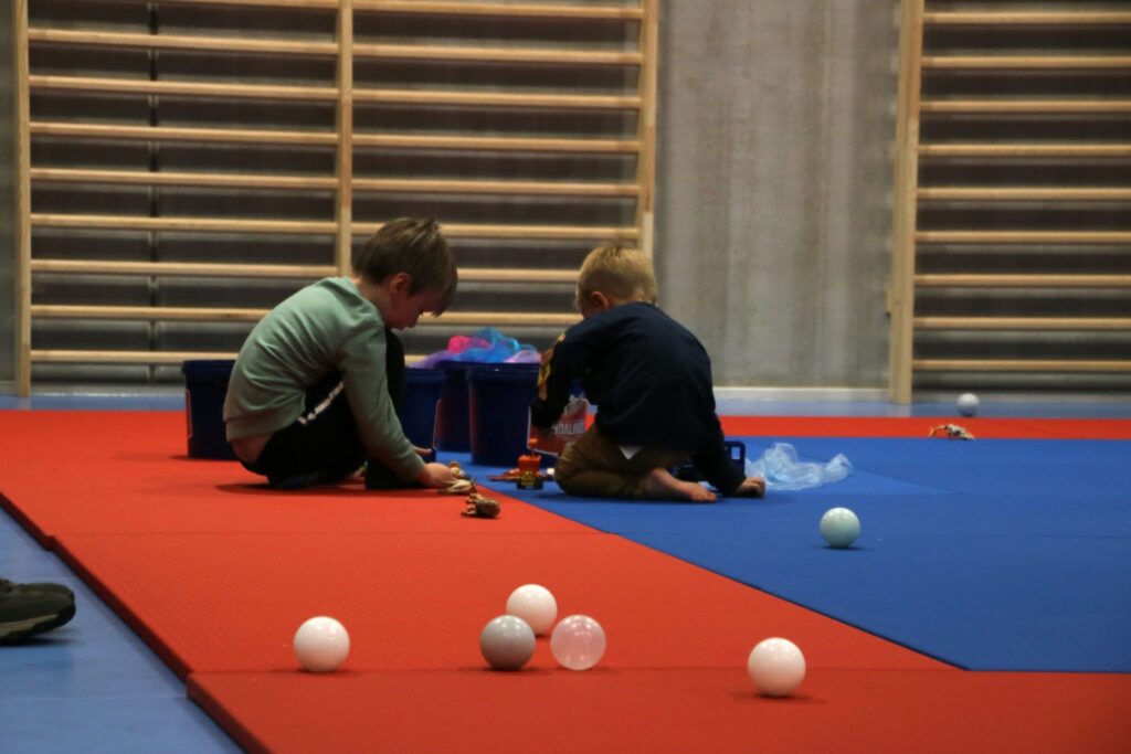 atelier psychomotricité Province de Luxembourg relation enfants exploration​​​​​​​​​​​​​​​​